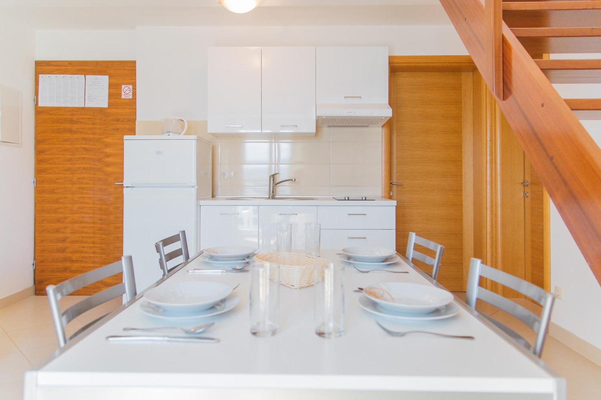 Apartments Sea View Омиш Номер фото