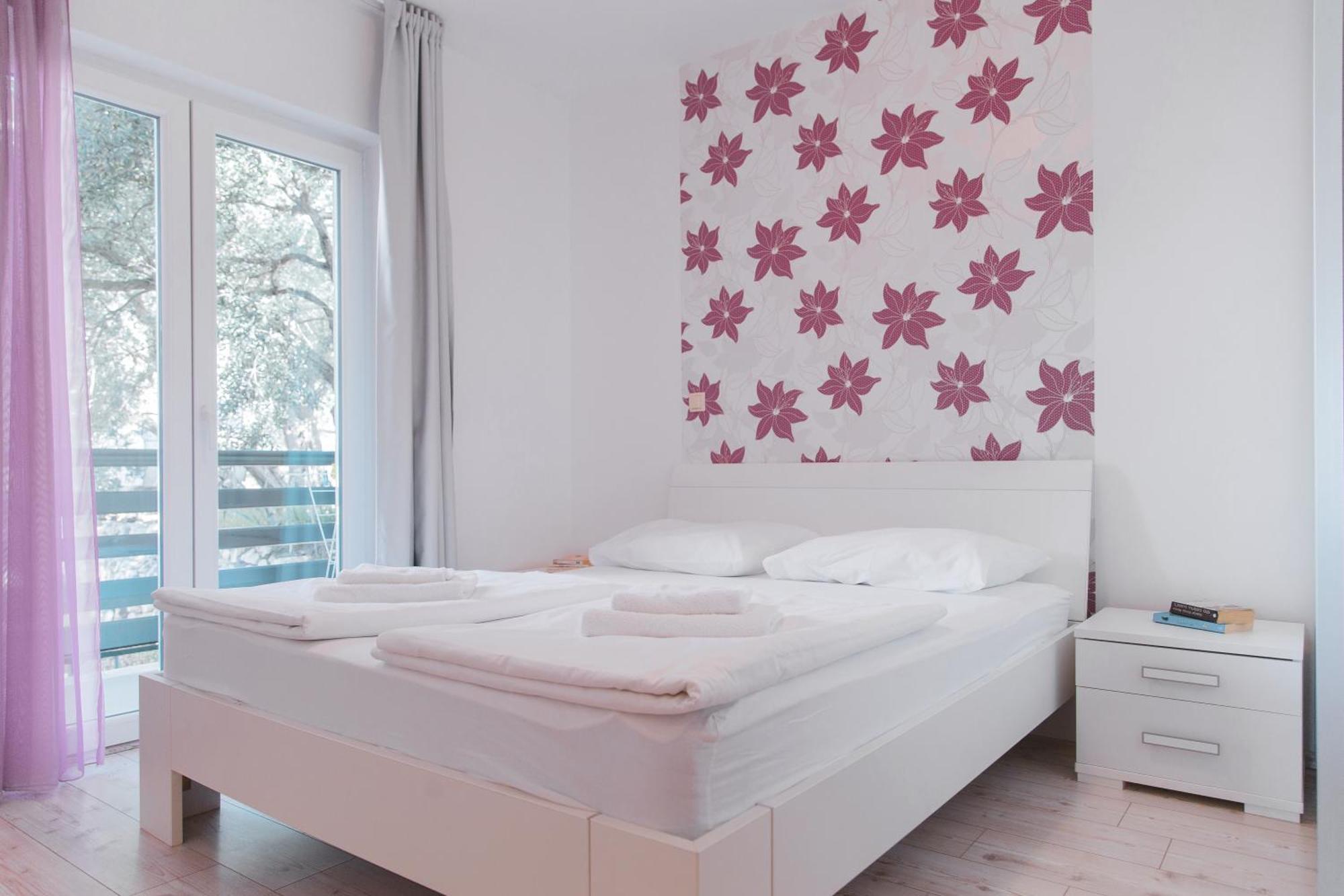 Apartments Sea View Омиш Номер фото