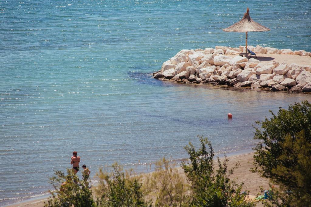 Apartments Sea View Омиш Экстерьер фото